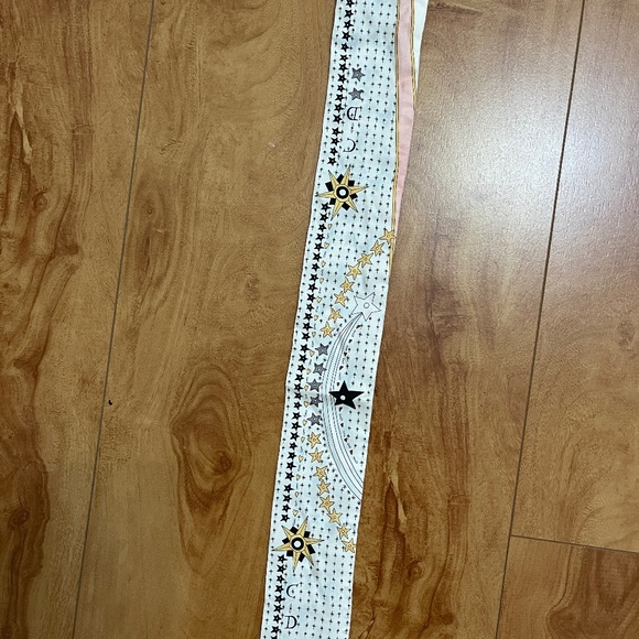 Authentic Christian Dior Silk Mitzah Scarf La Papesse LIKE NEW - Picture 5 of 7